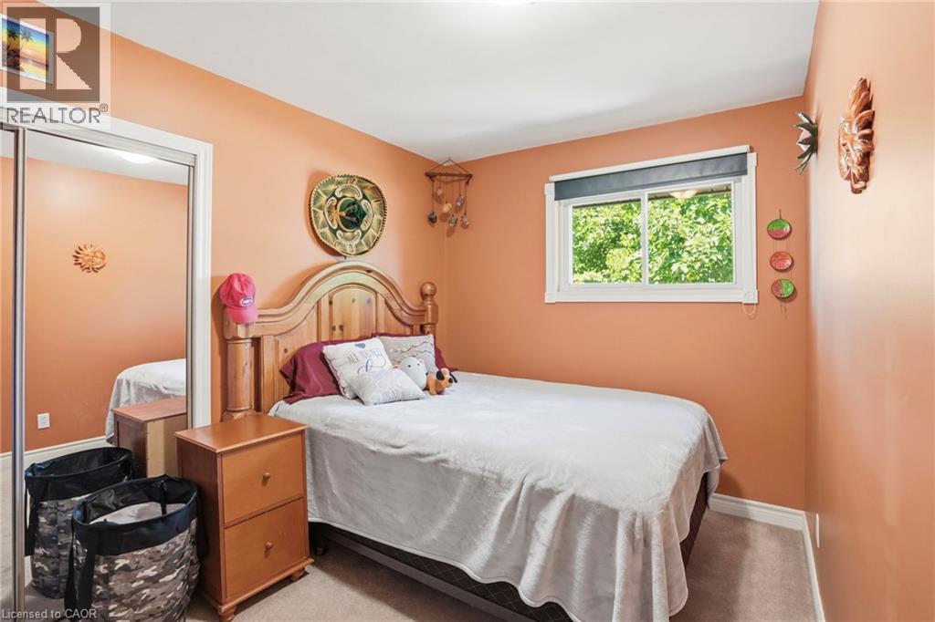 25 SAVERYN Road - Image 17
