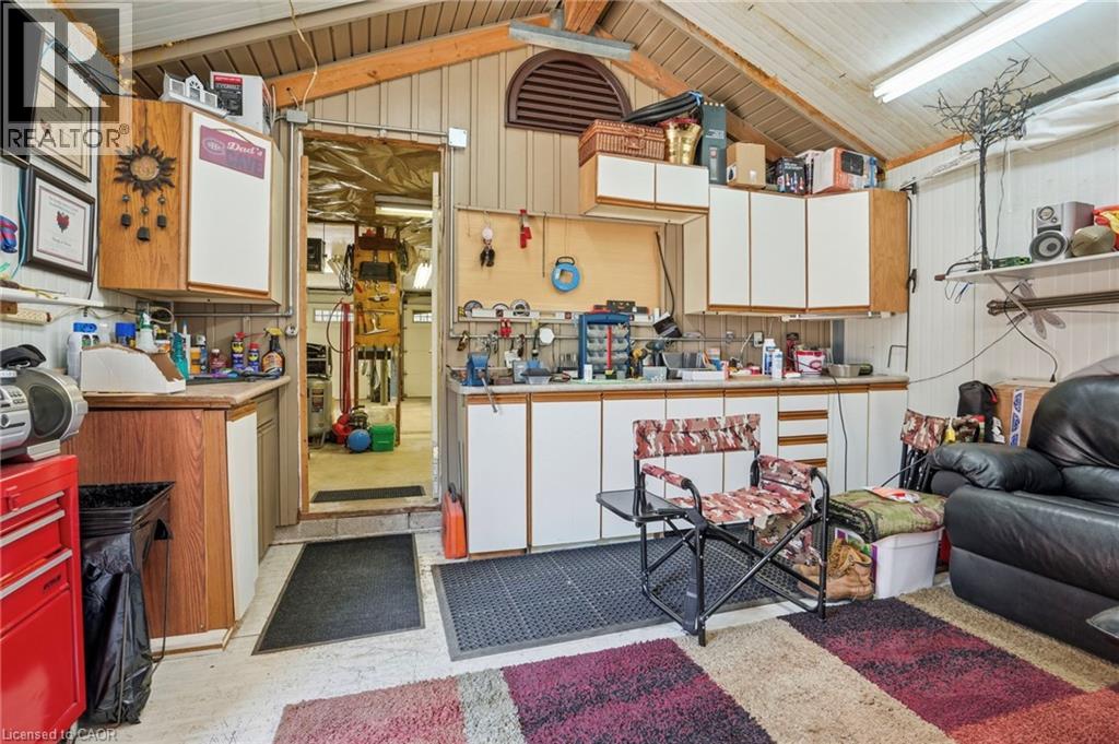 25 SAVERYN Road - 42