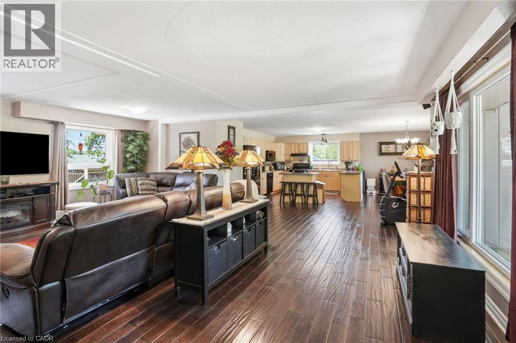 25 SAVERYN Road - 7