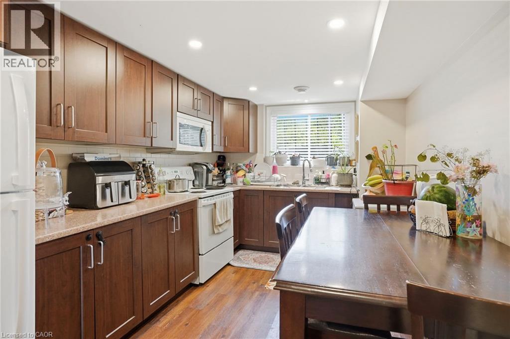 25 SAVERYN Road - Image 40