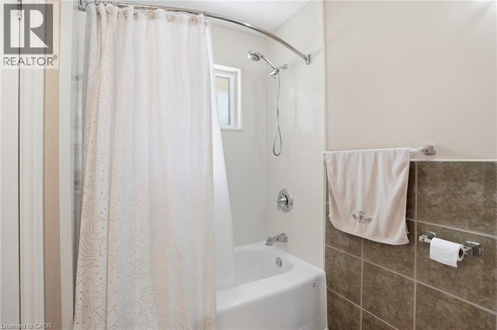 25 SAVERYN Road - Image 19
