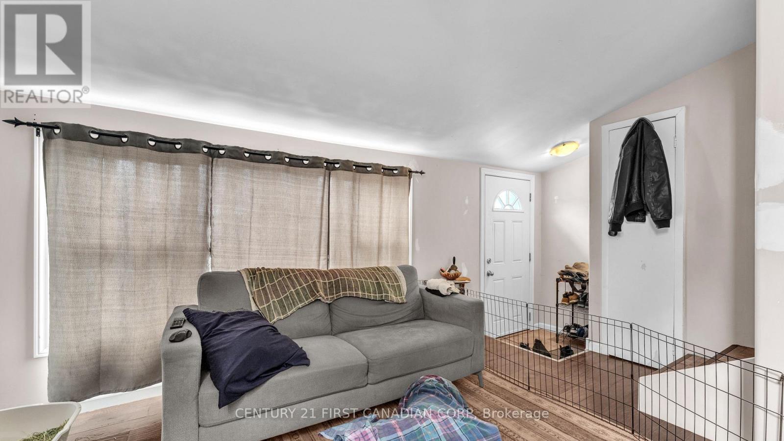 118 WHARNCLIFFE ROAD S - 17