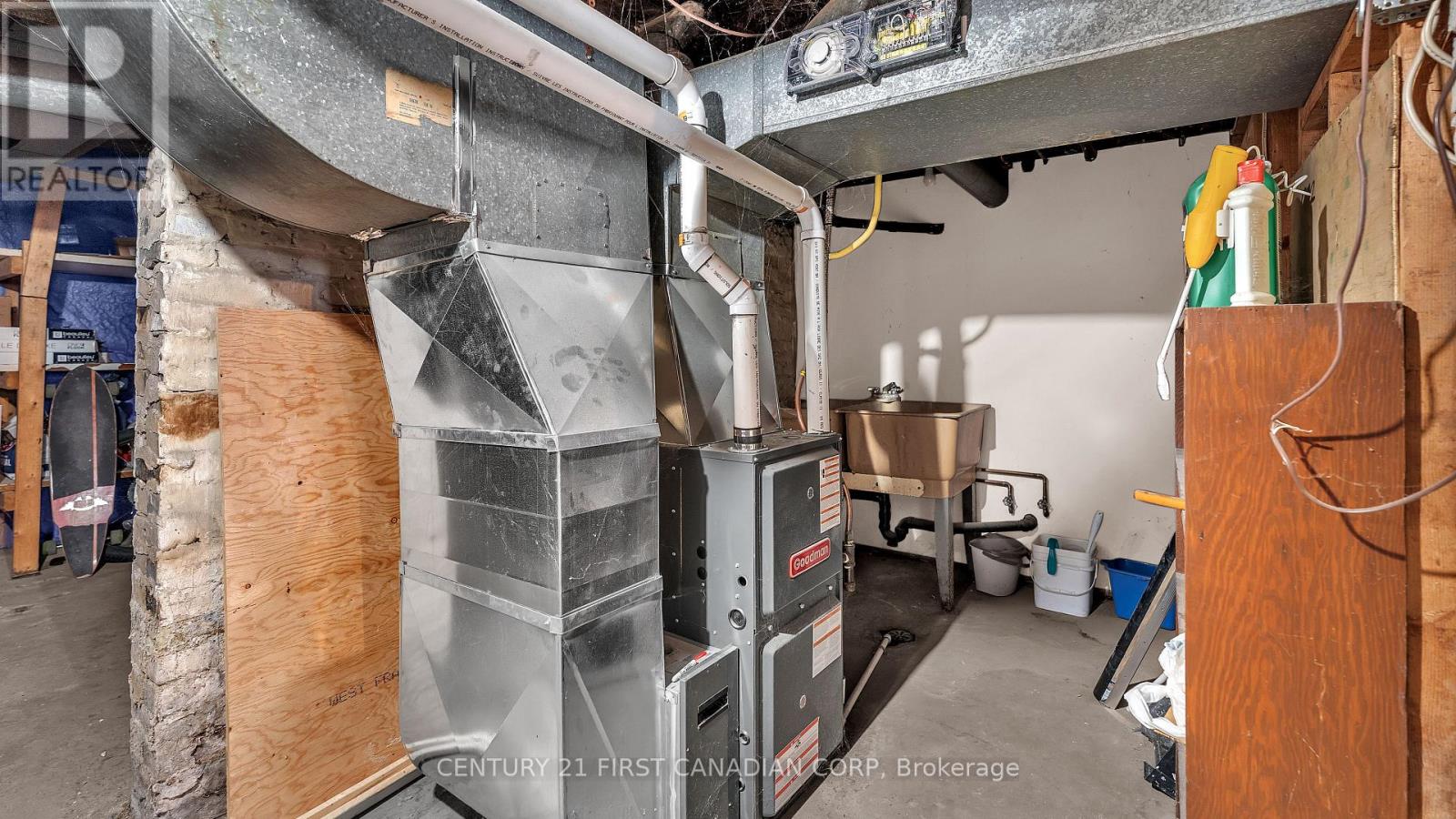 118 WHARNCLIFFE ROAD S - 18