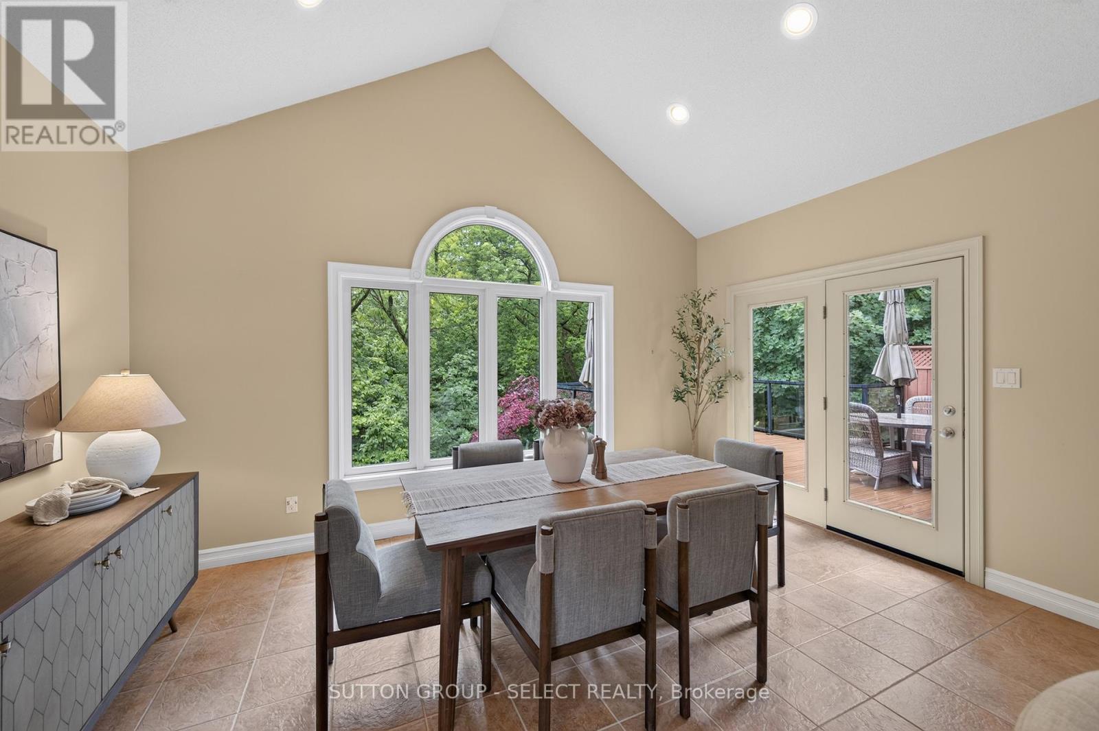 #104 25 BECHER STREET - 13