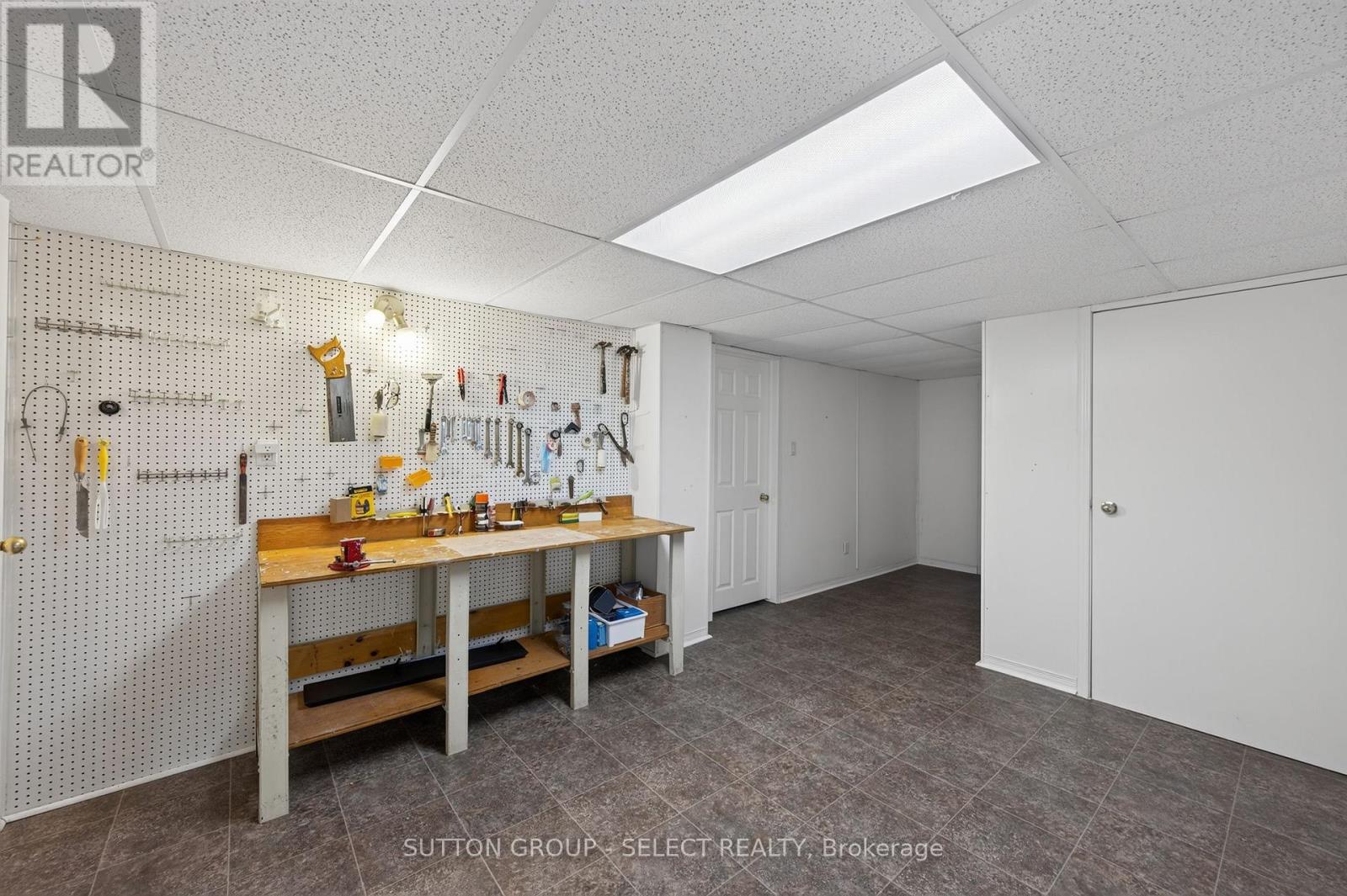#104 25 BECHER STREET - 31