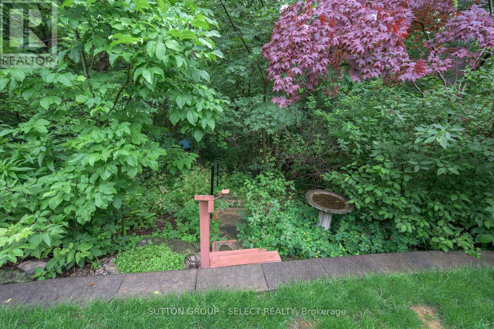 #104 25 BECHER STREET - 34