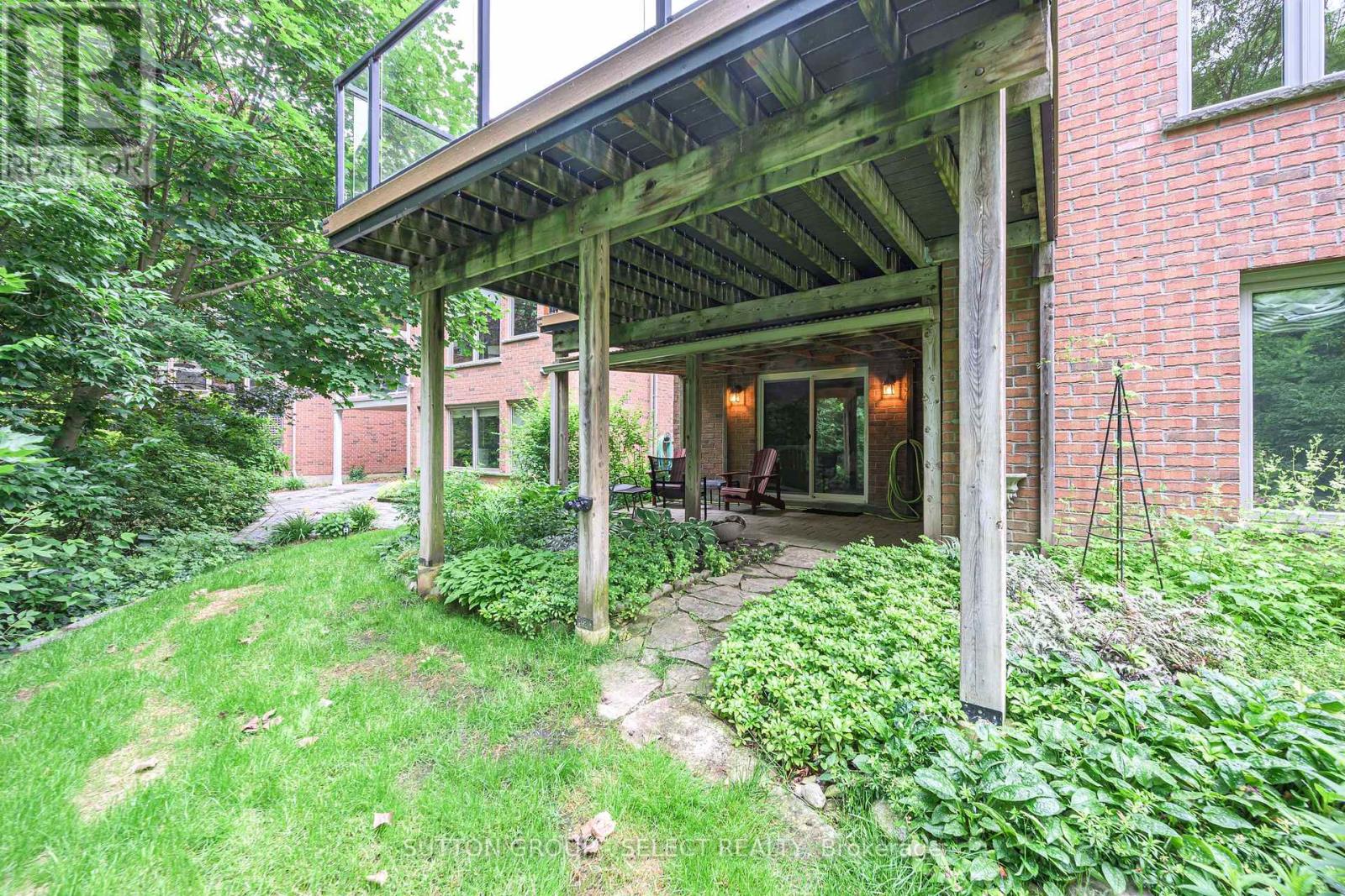 #104 25 BECHER STREET - 36