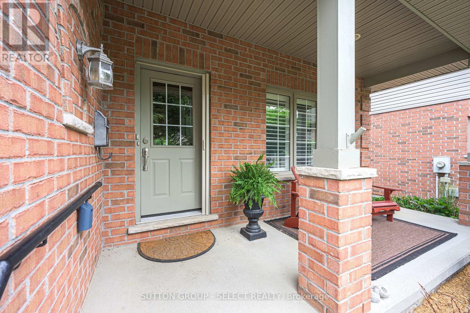 #104 25 BECHER STREET - 4