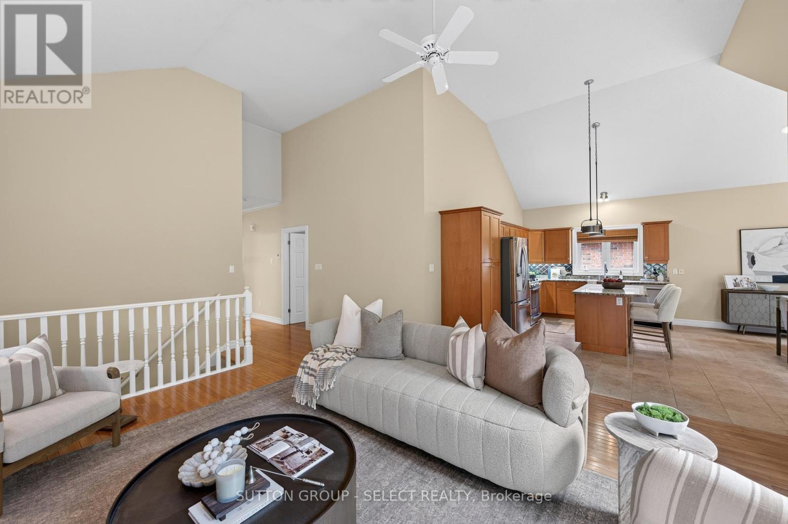 #104 25 BECHER STREET - 9