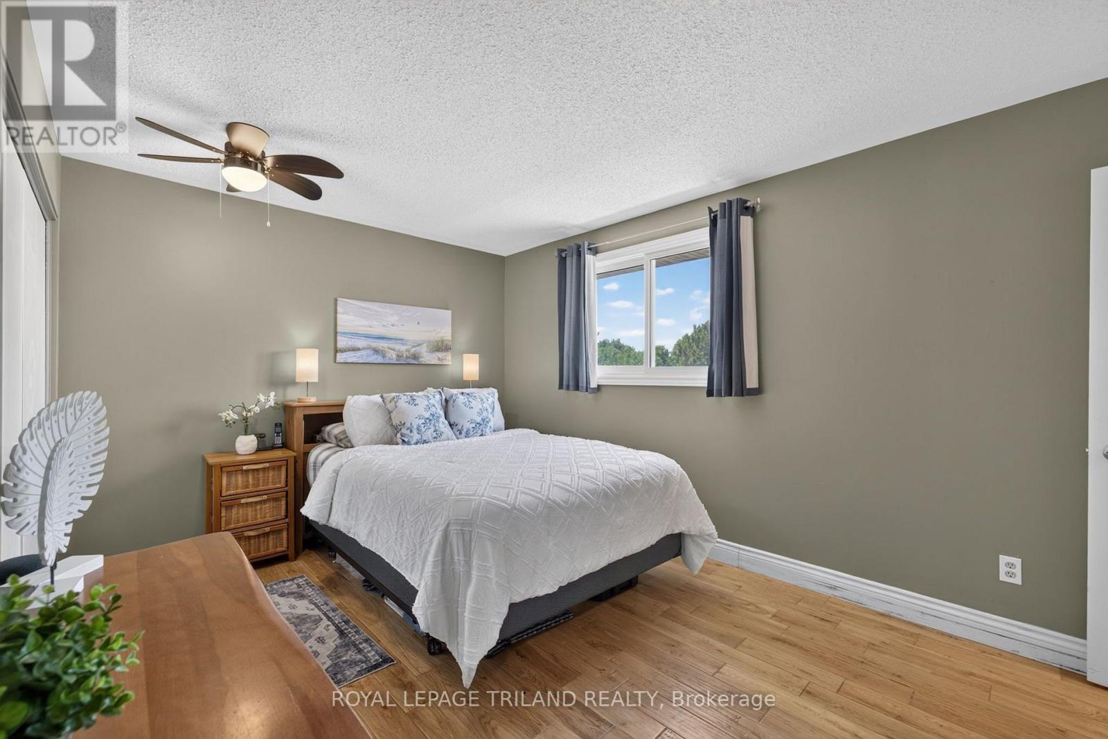 1077 MAHOGANY CRESCENT - 20