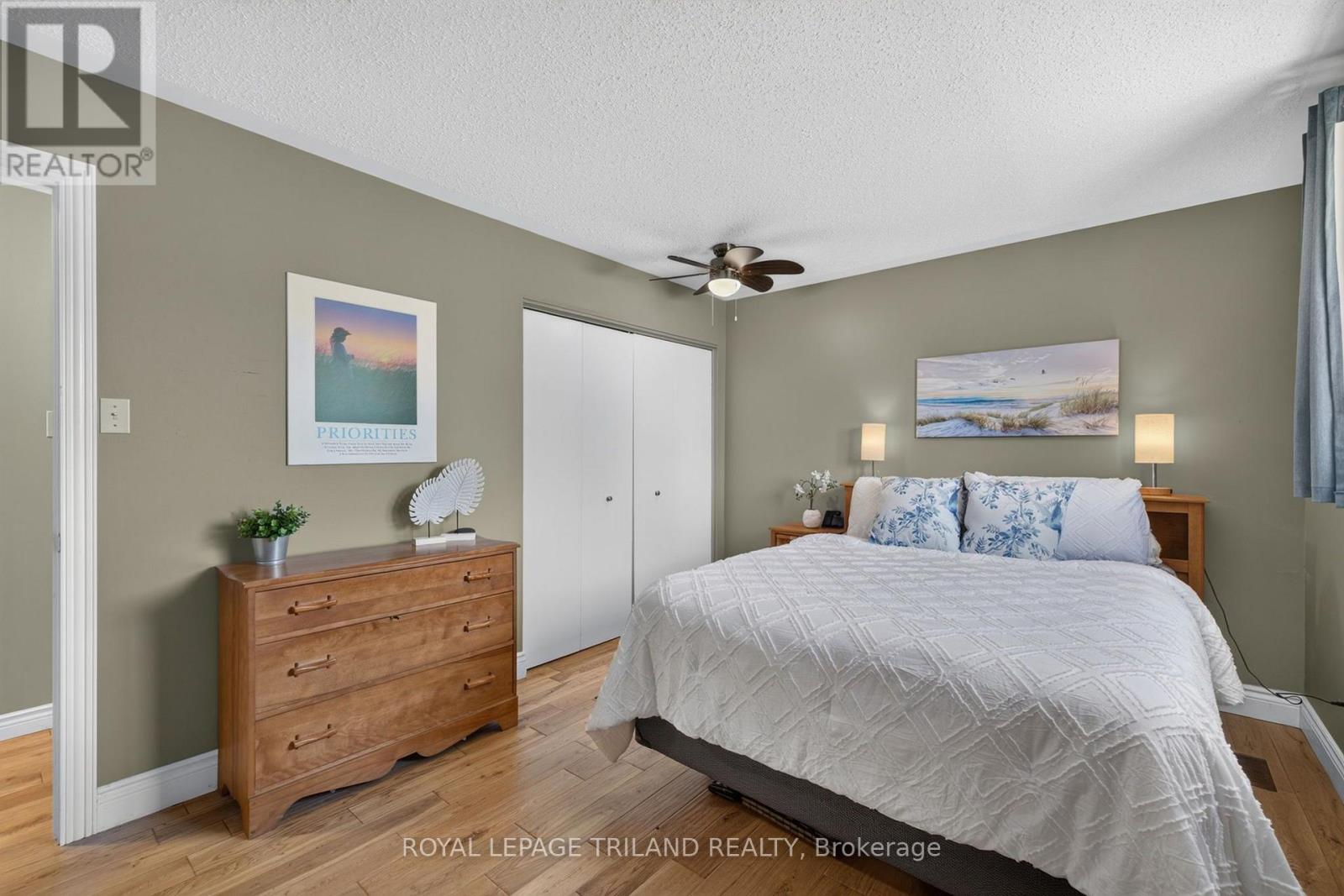 1077 MAHOGANY CRESCENT - 21