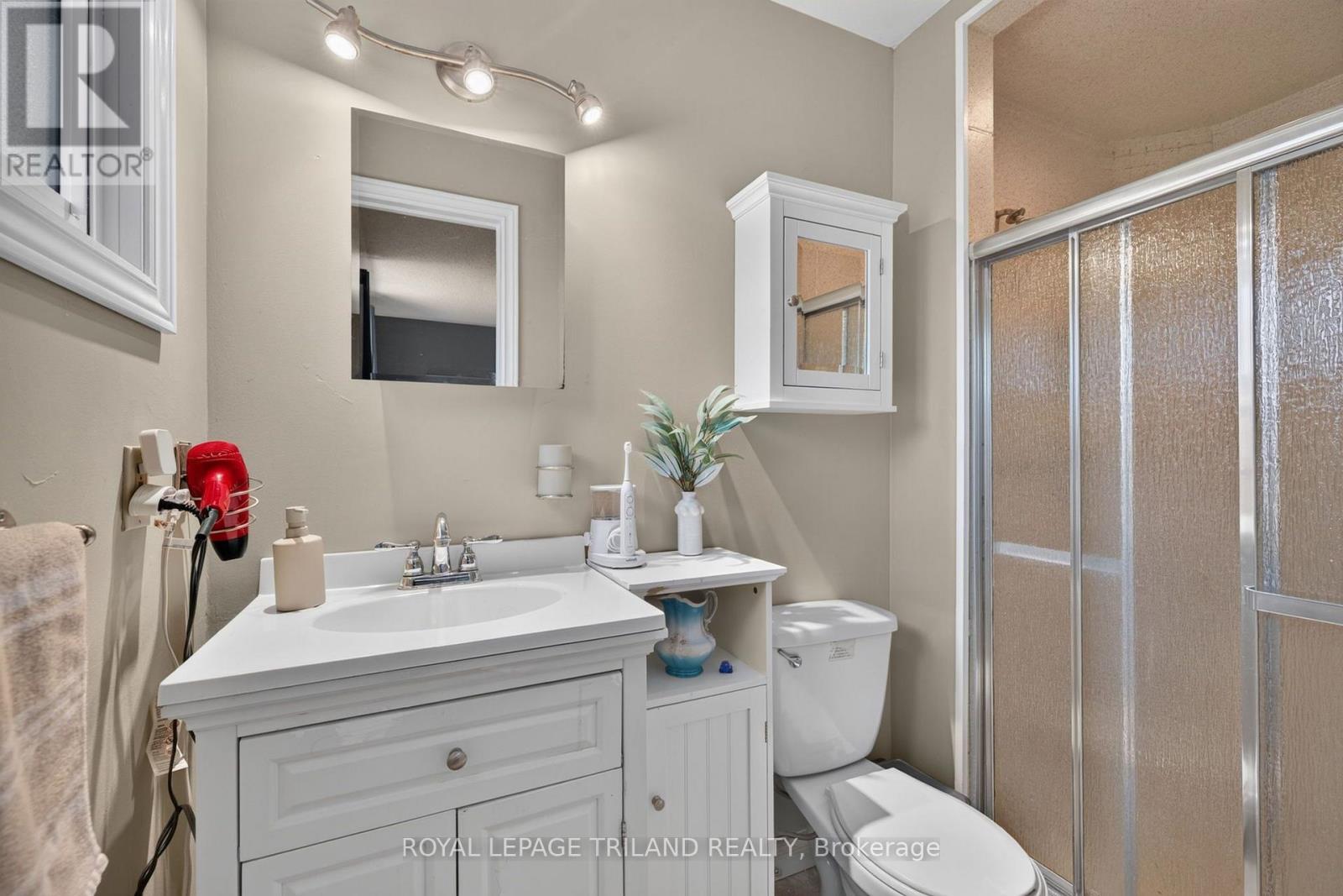 1077 MAHOGANY CRESCENT - 23
