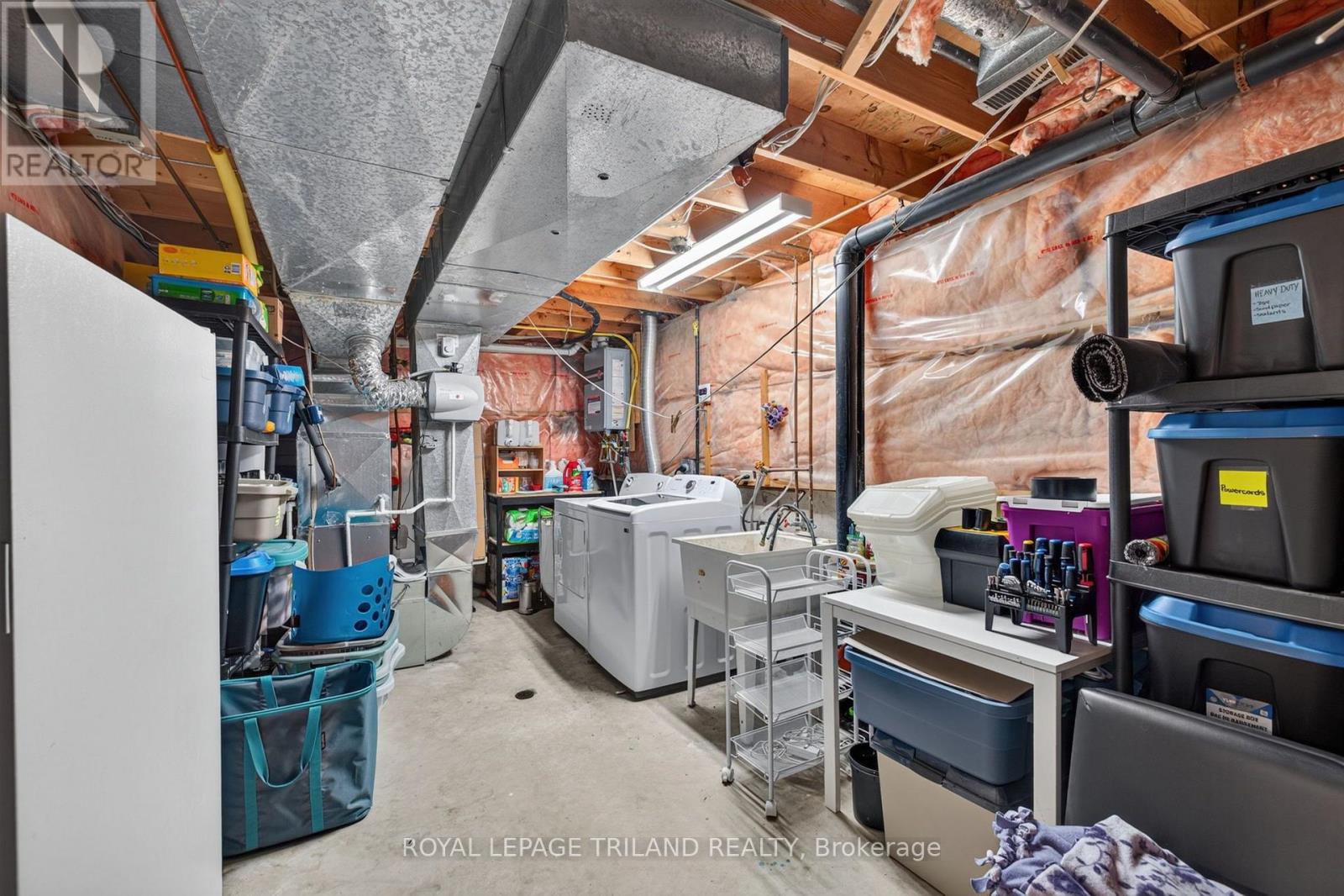 1077 MAHOGANY CRESCENT - 31