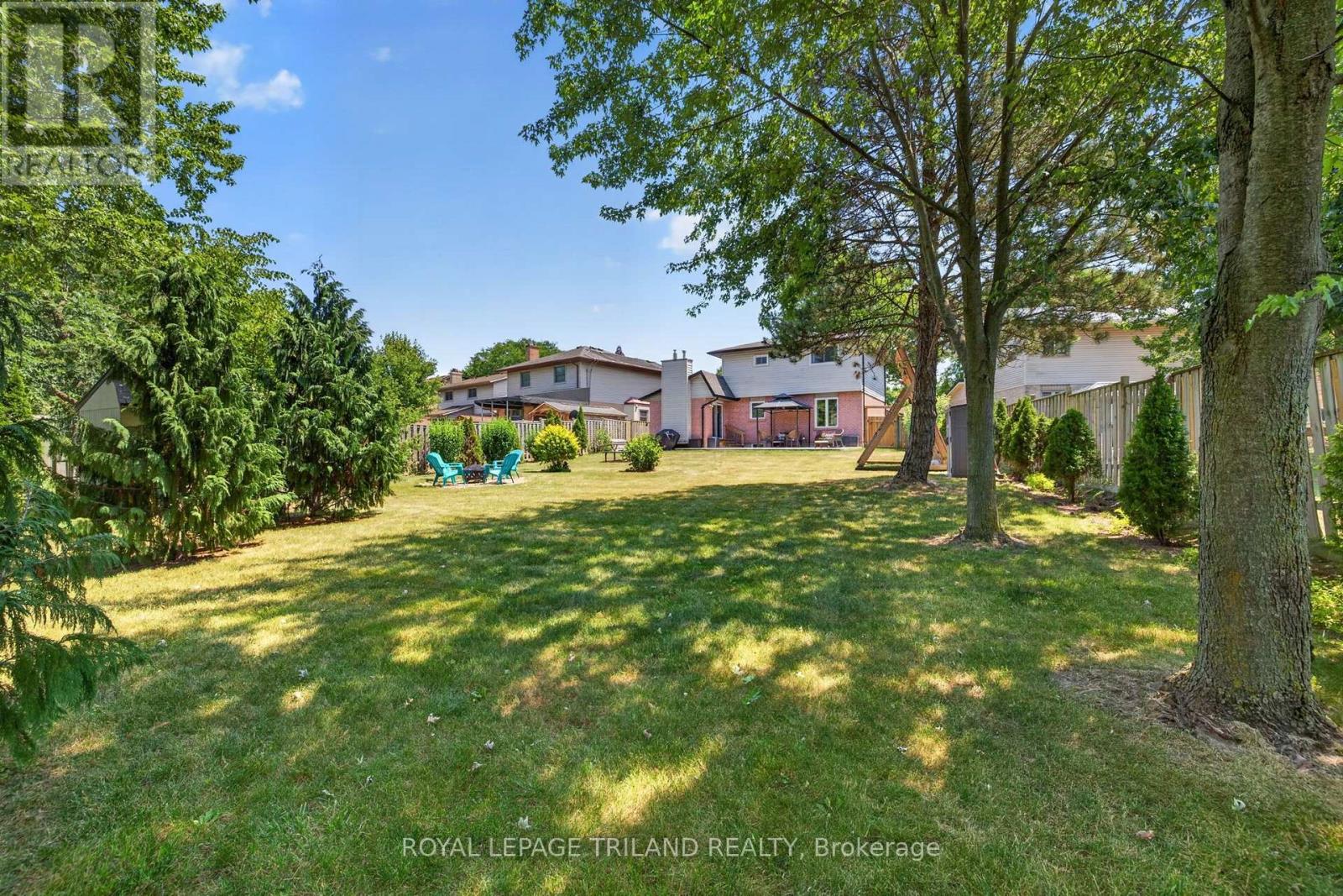 1077 MAHOGANY CRESCENT - 36