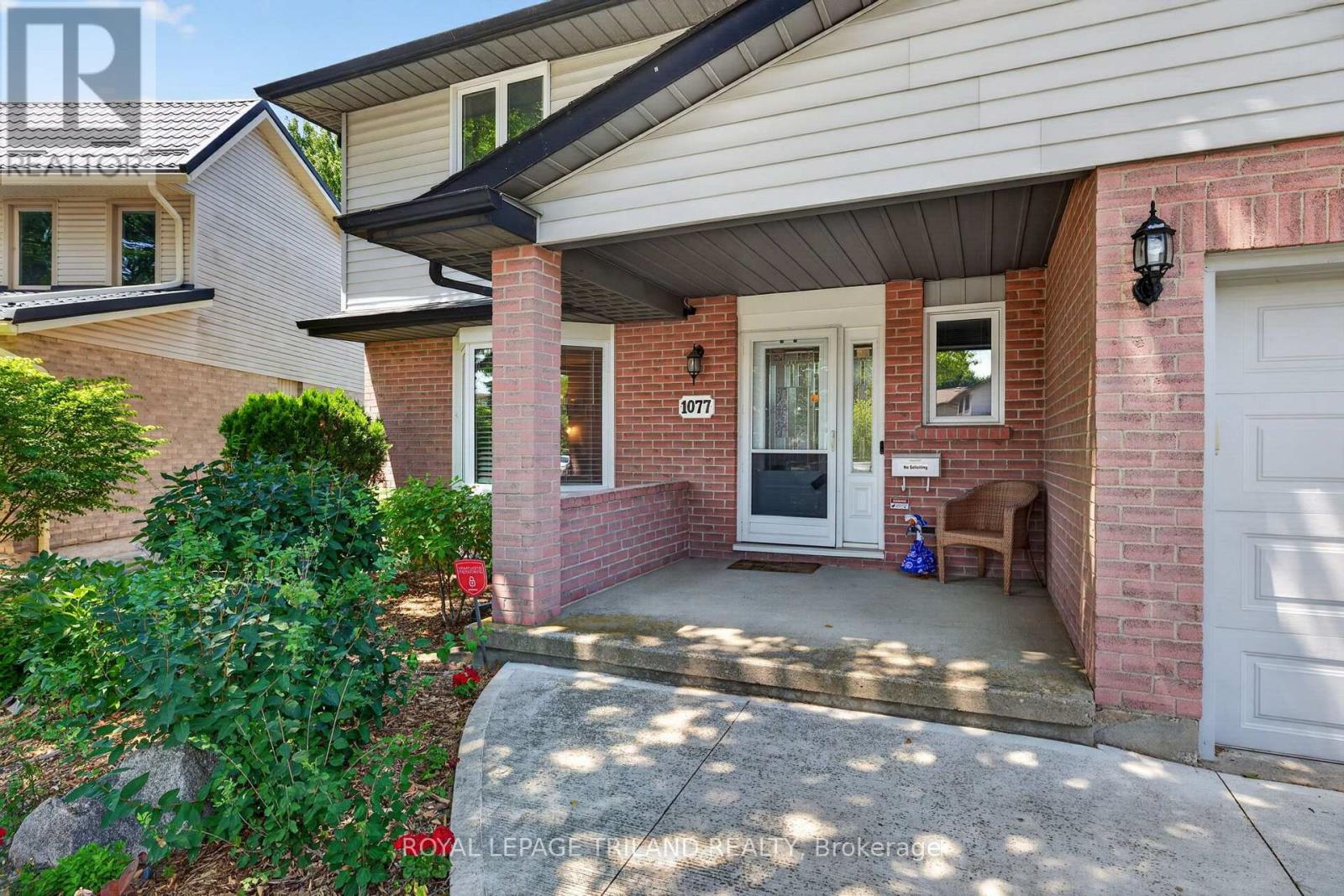 1077 MAHOGANY CRESCENT - 4