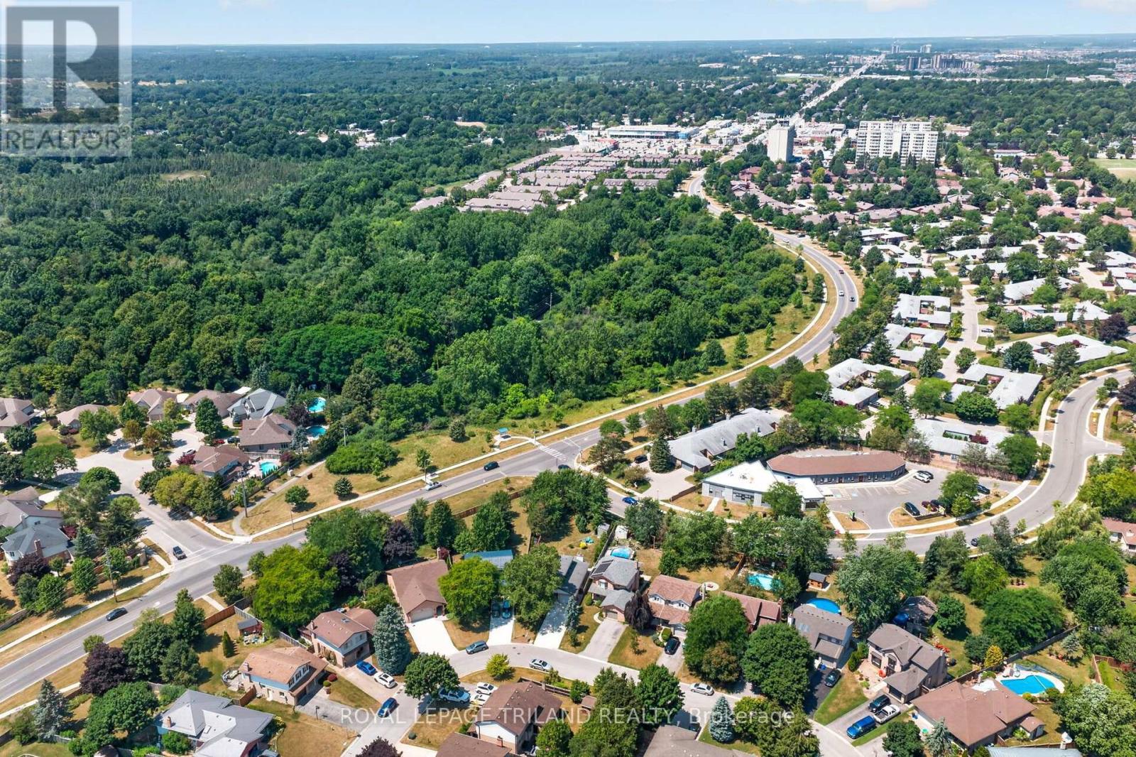 1077 MAHOGANY CRESCENT - 42