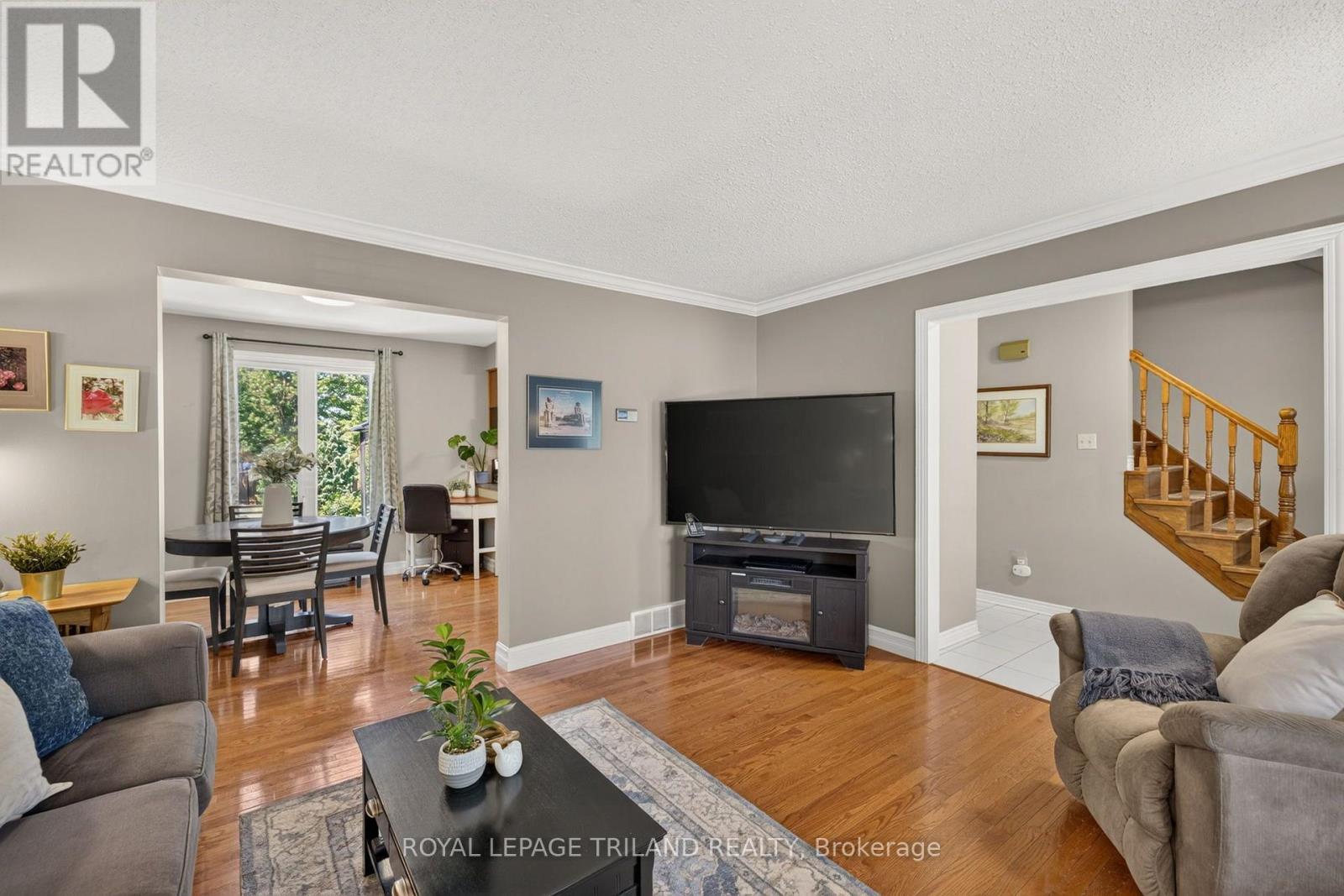 1077 MAHOGANY CRESCENT - 9