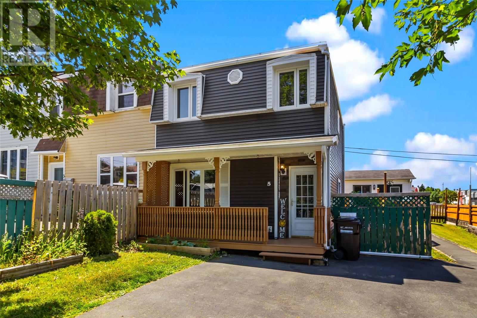 5 Mooney Crescent - 1