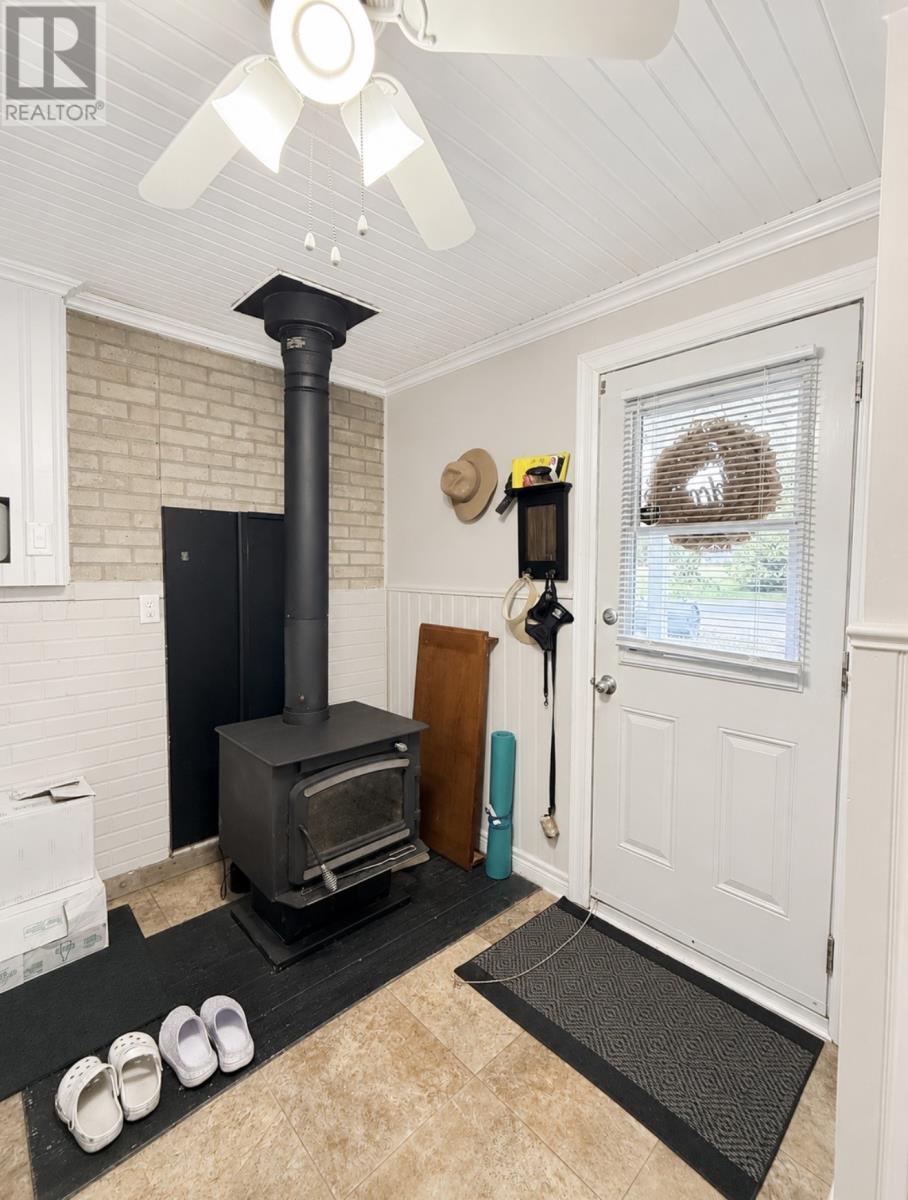 864 Main Road - Image 4