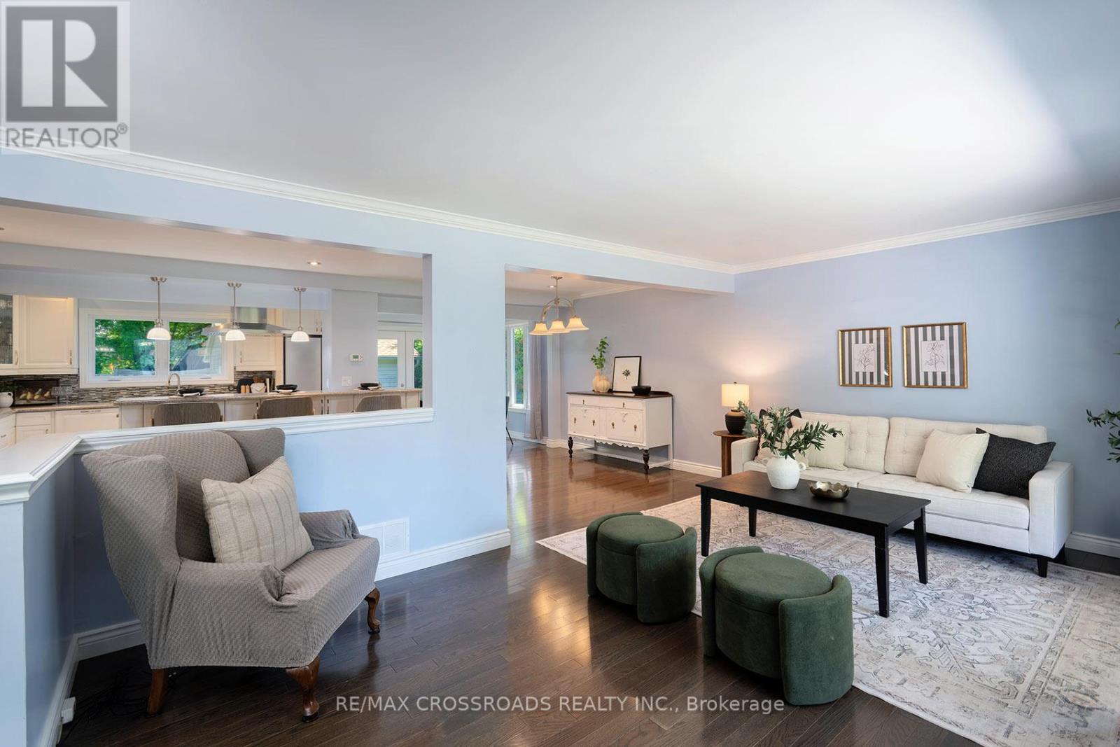 7 DINGLEY COURT - 10