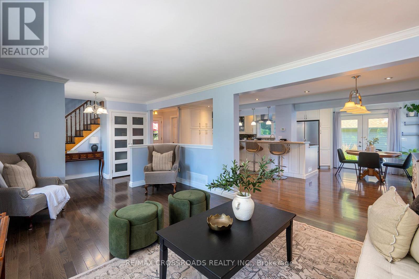 7 DINGLEY COURT - 12
