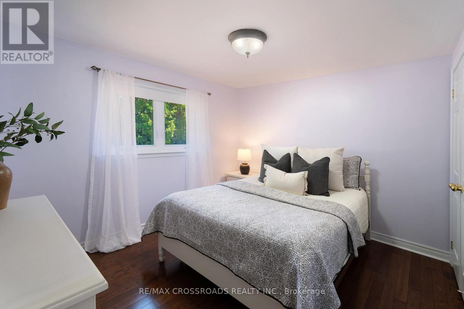 7 DINGLEY COURT - 23