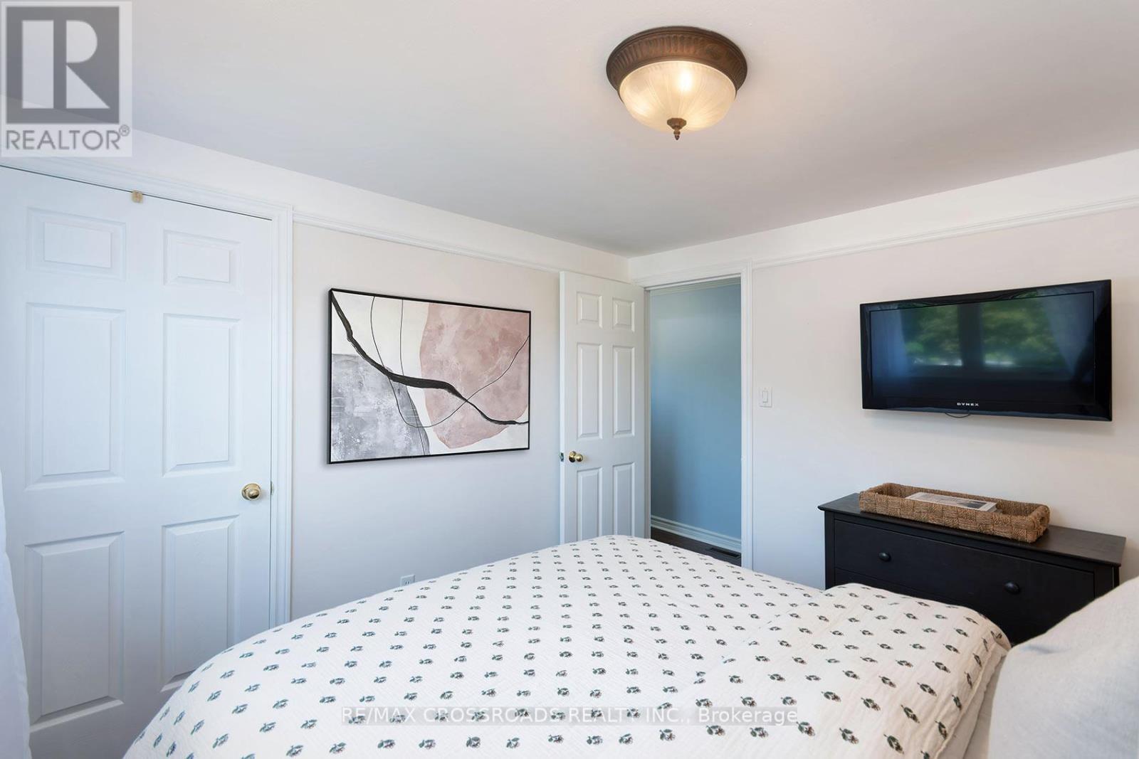 7 DINGLEY COURT - 27