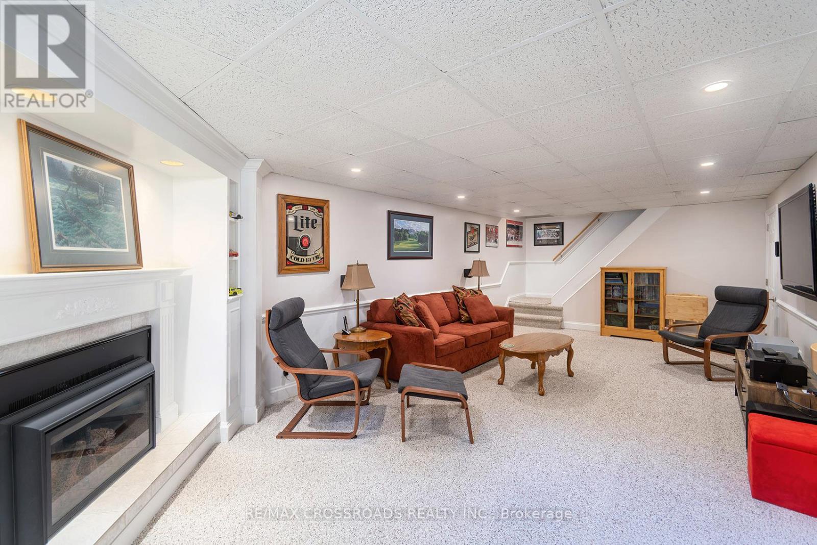 7 DINGLEY COURT - 31