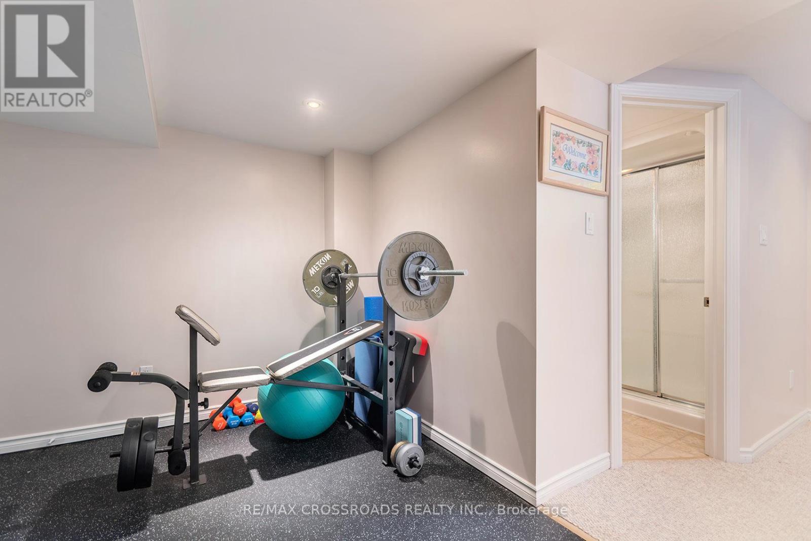 7 DINGLEY COURT - 35