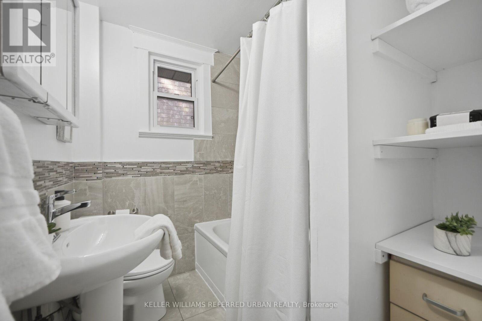 153 MCINTOSH STREET - 24