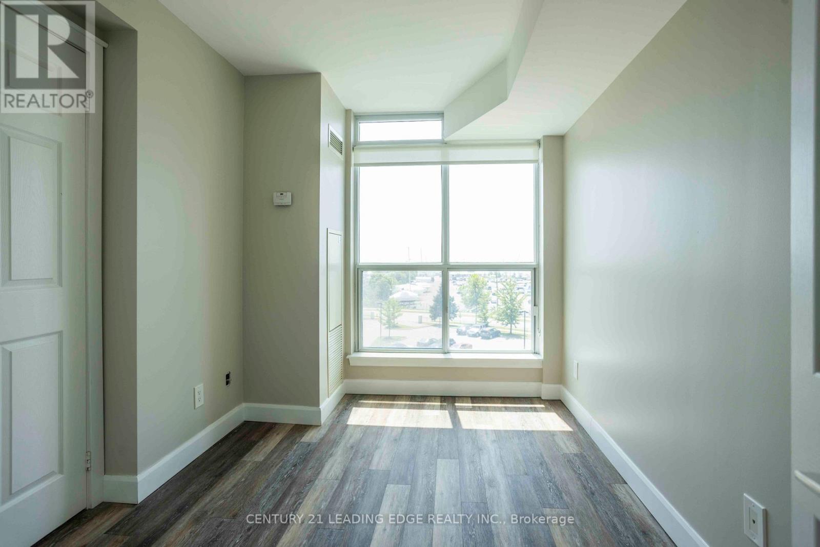 #402 340 WATSON STREET W - 12
