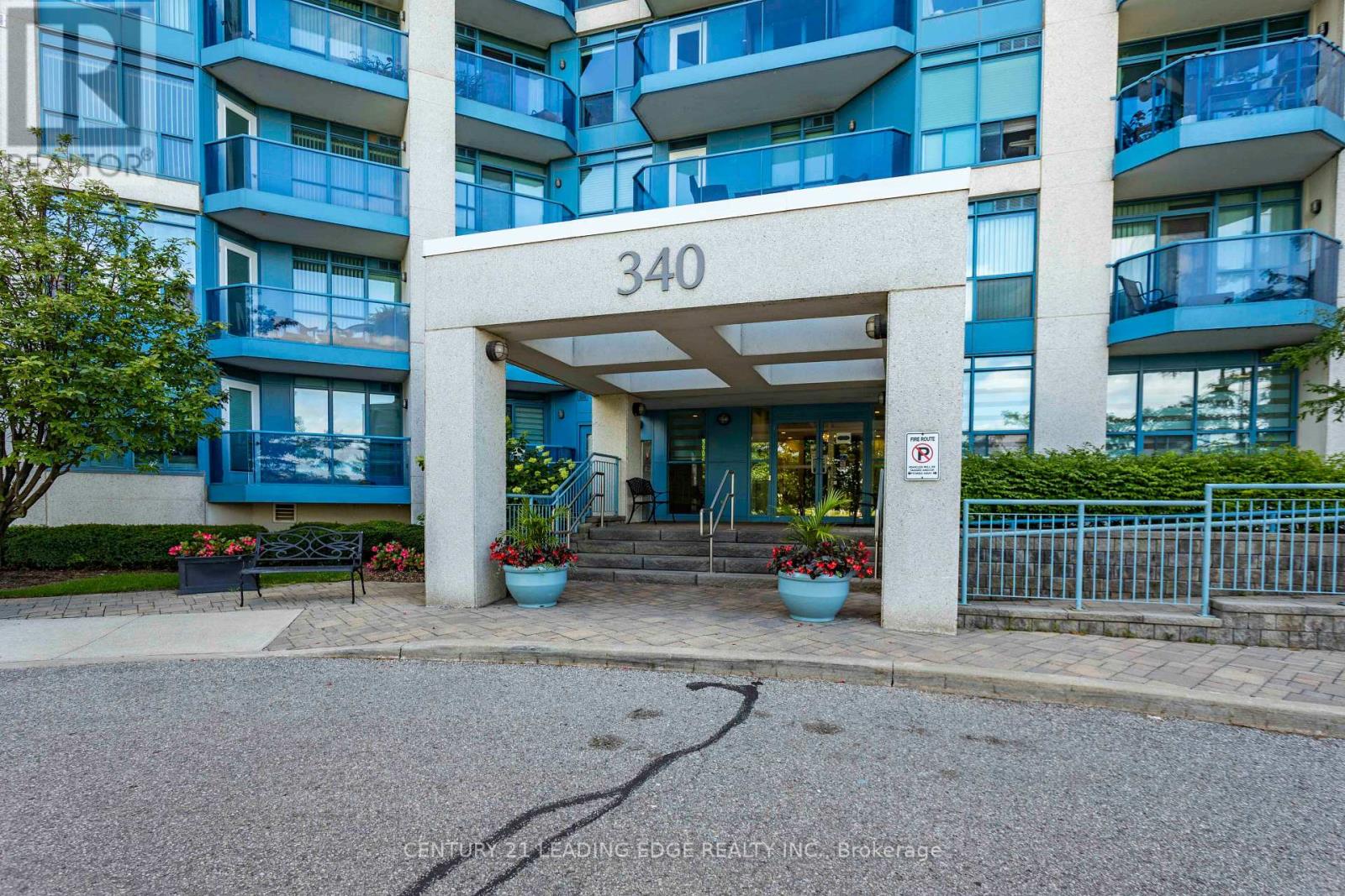 #402 340 WATSON STREET W - 2