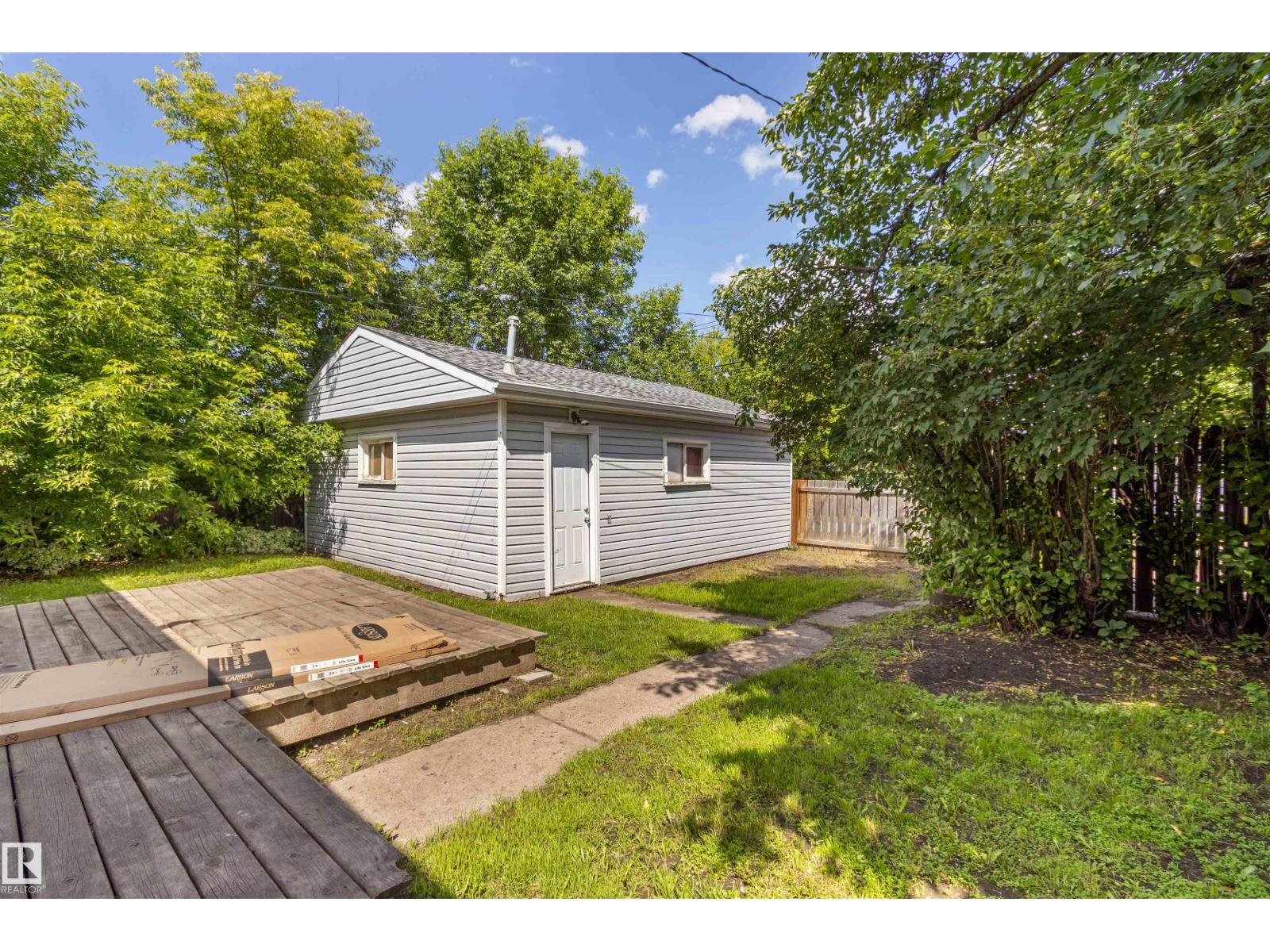5013 46 ST - 4
