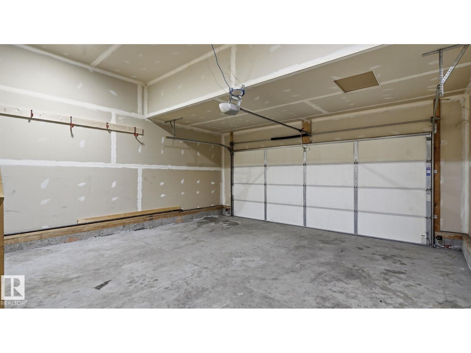 17211 78 ST NW - 32