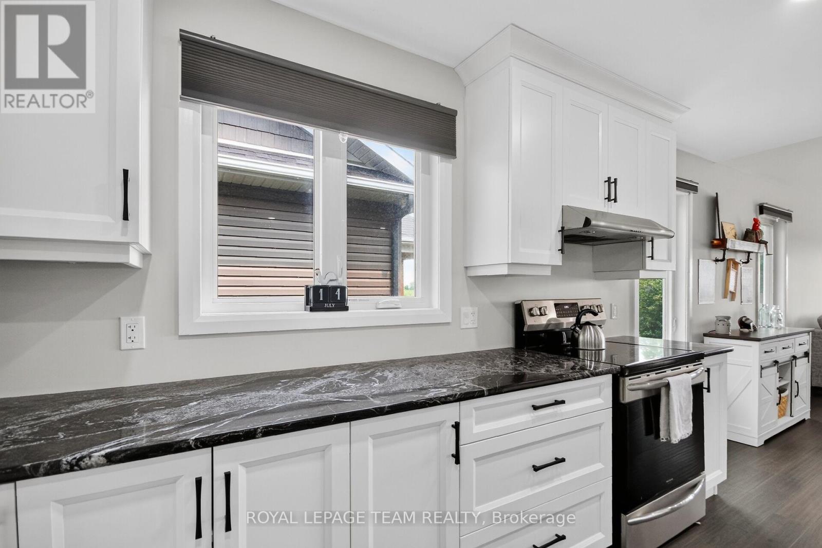 109 JAMES STREET - 12
