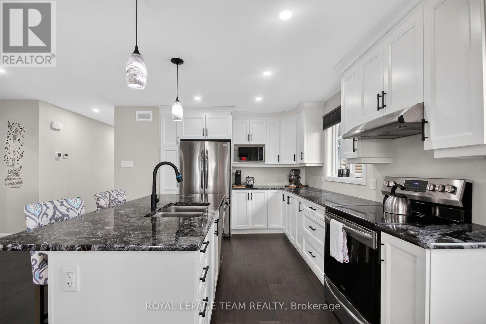 109 JAMES STREET - 13