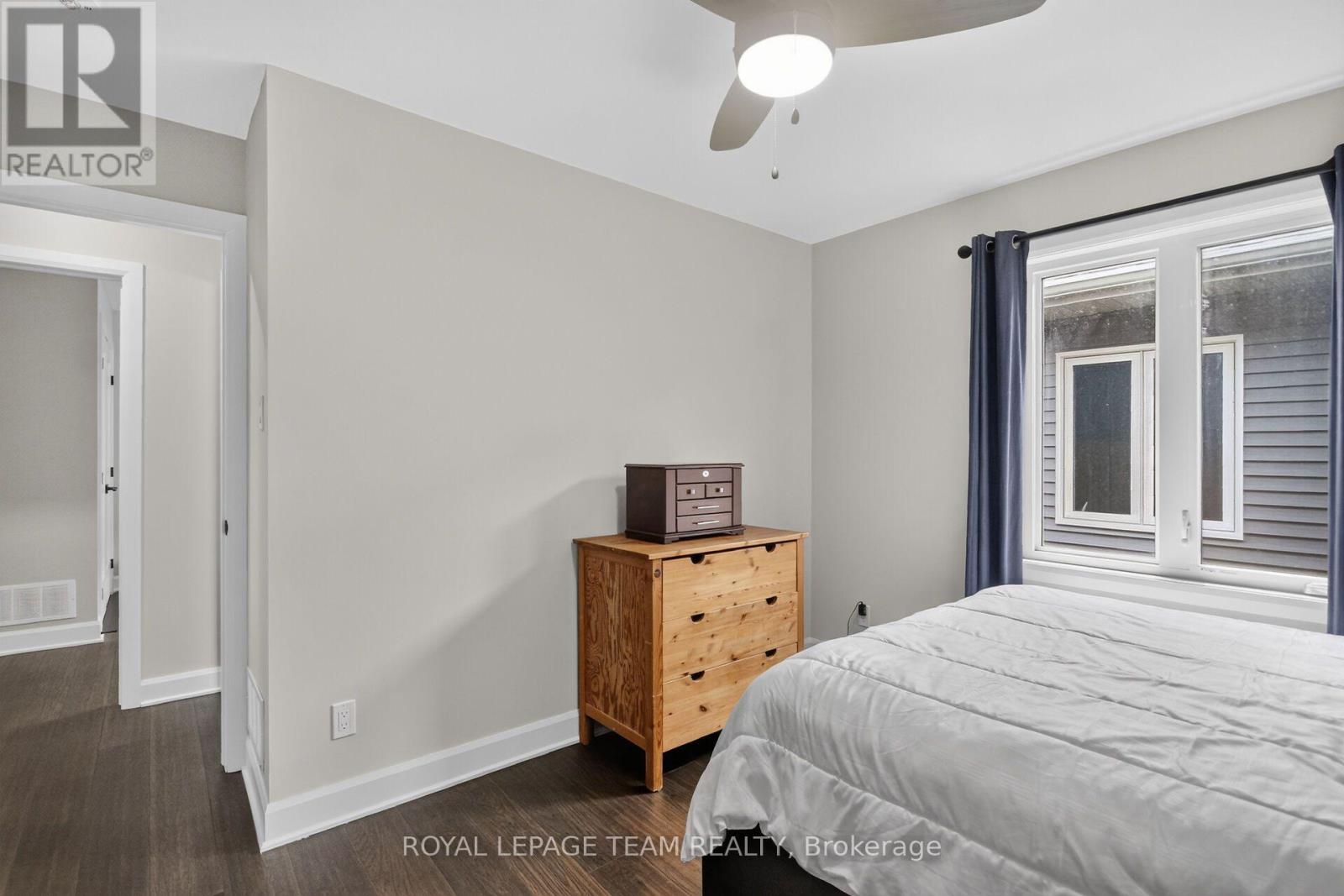 109 JAMES STREET - 37
