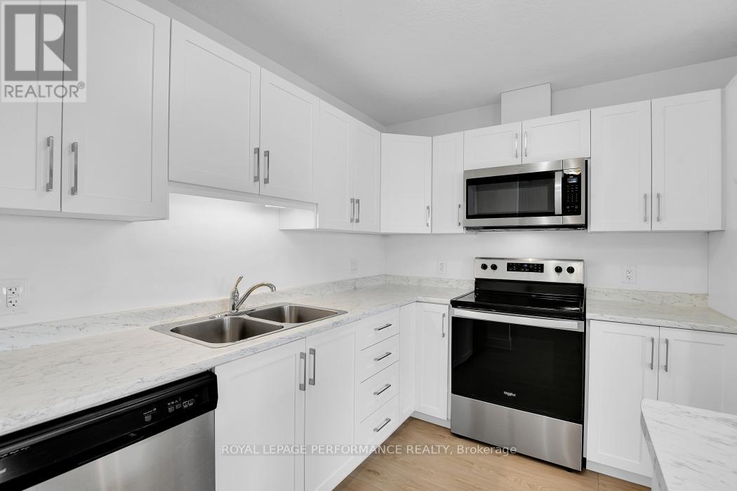 30 WHITCOMB CRESCENT - 12