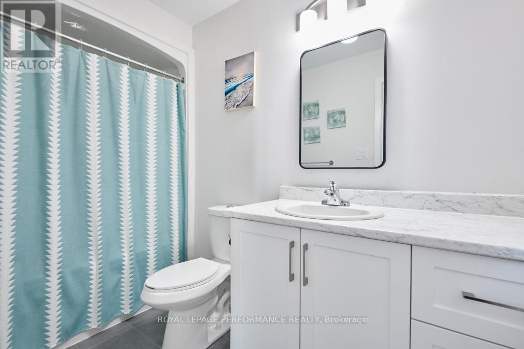 30 WHITCOMB CRESCENT - 19