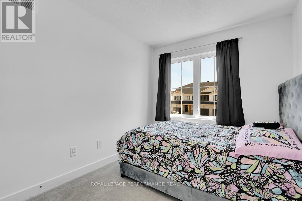 30 WHITCOMB CRESCENT - 21
