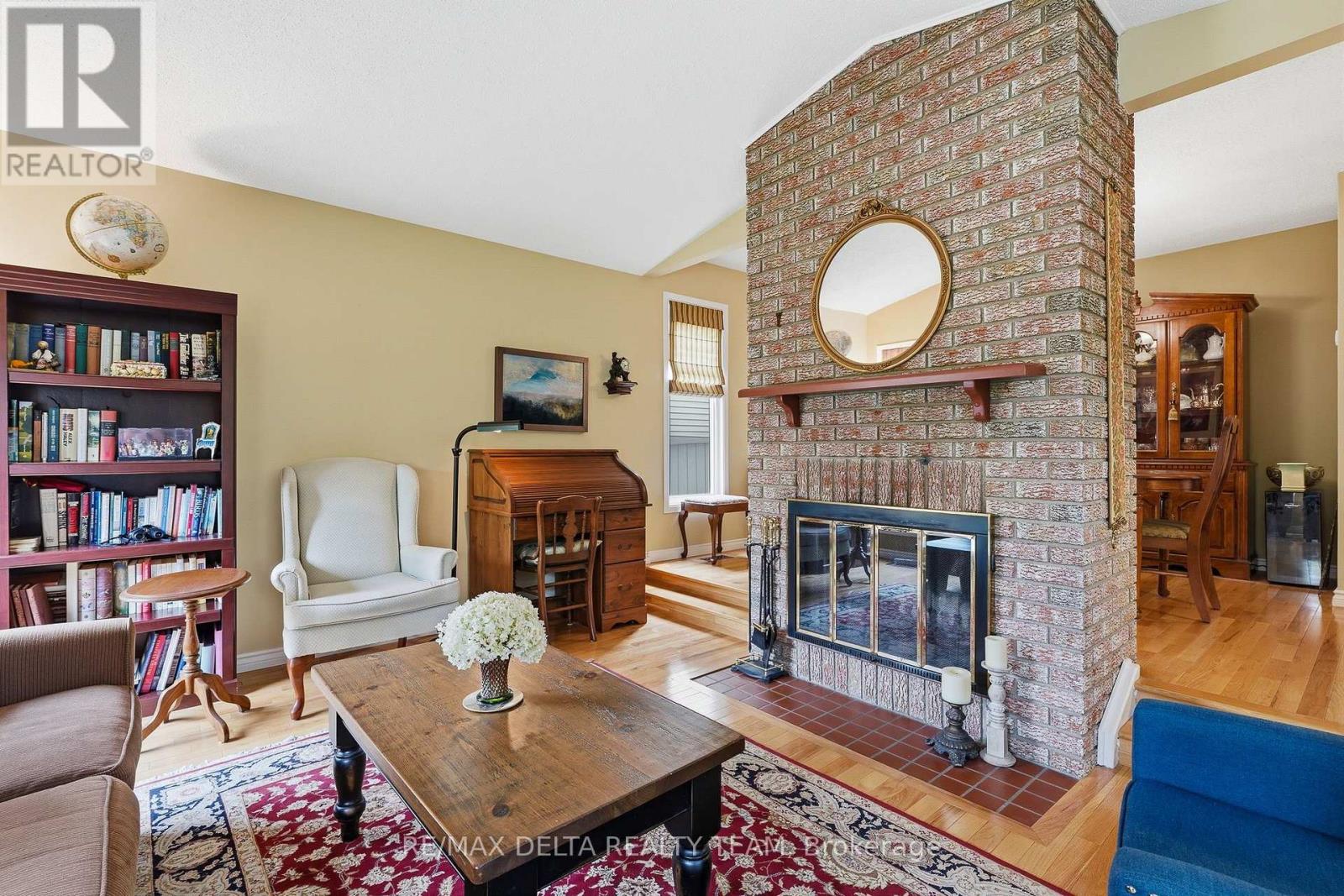 1091 ST LUCIA PLACE - 16