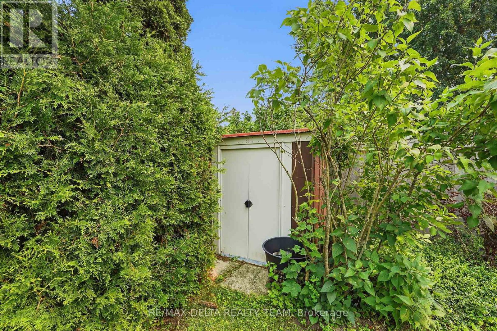 1091 ST LUCIA PLACE - 31