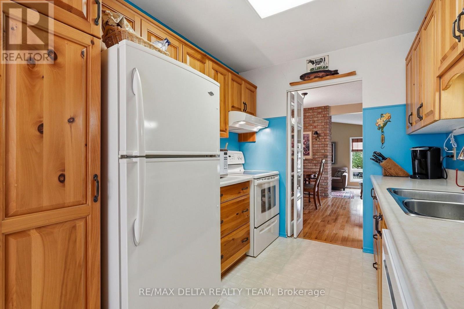 1091 ST LUCIA PLACE - 7