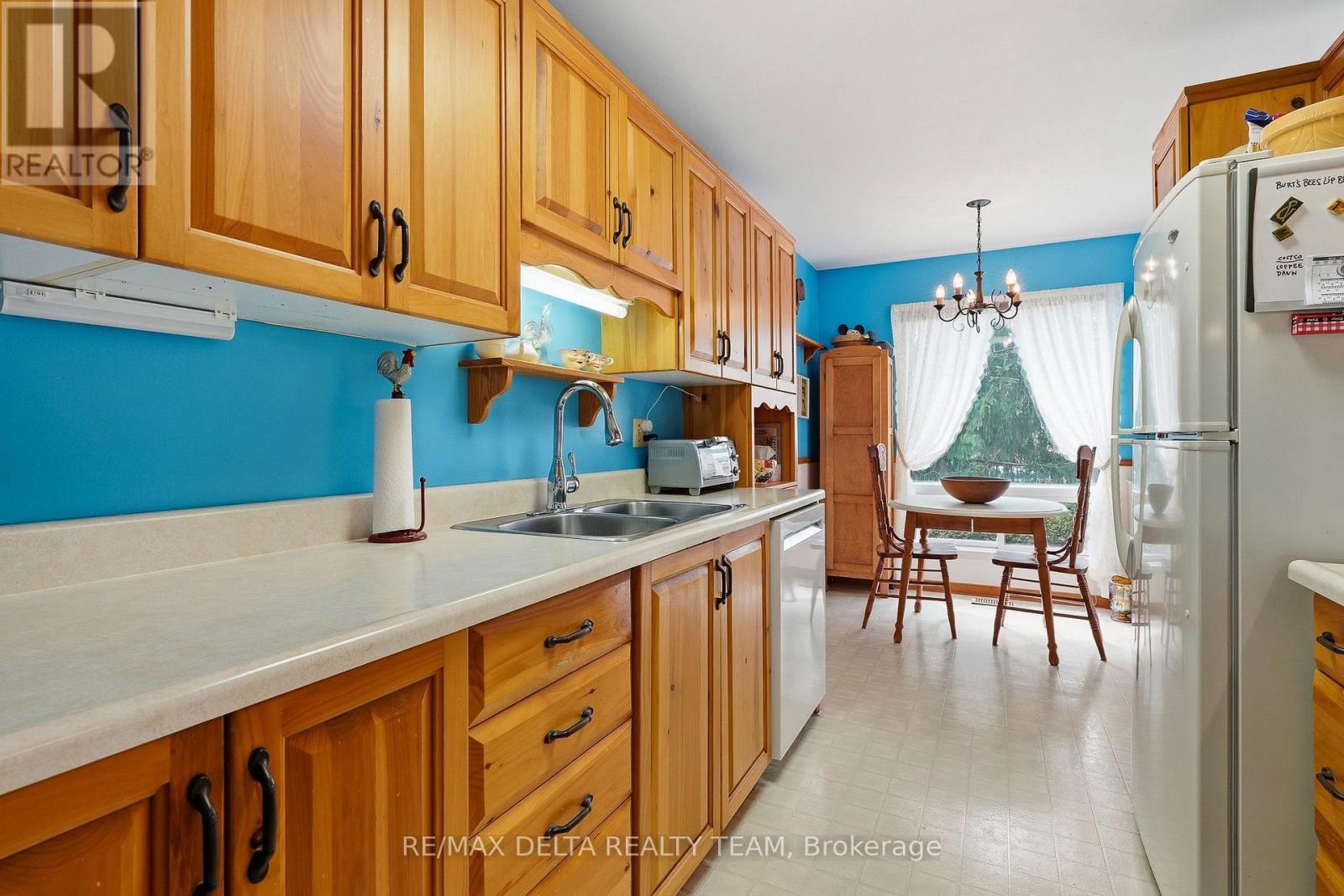 1091 ST LUCIA PLACE - 9