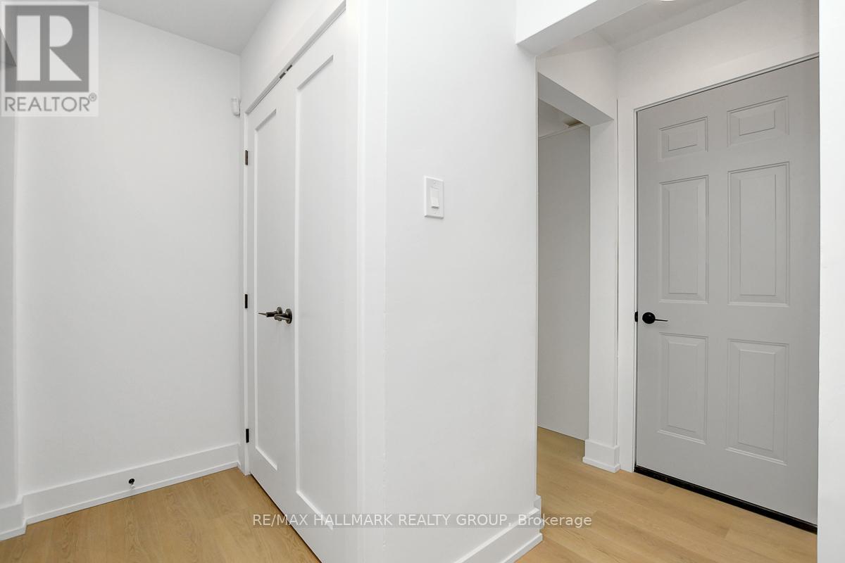 6 Bed, 3 Bath Multi-Family for Sale in Ottawa – 269 MICHEL CIRCLE, Ottawa – MLS# X13566818 - Image 16
