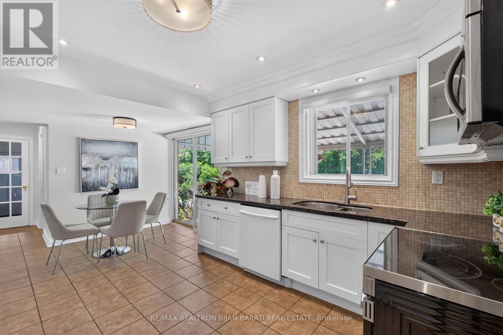 215 GRANDVIEW AVENUE - 11