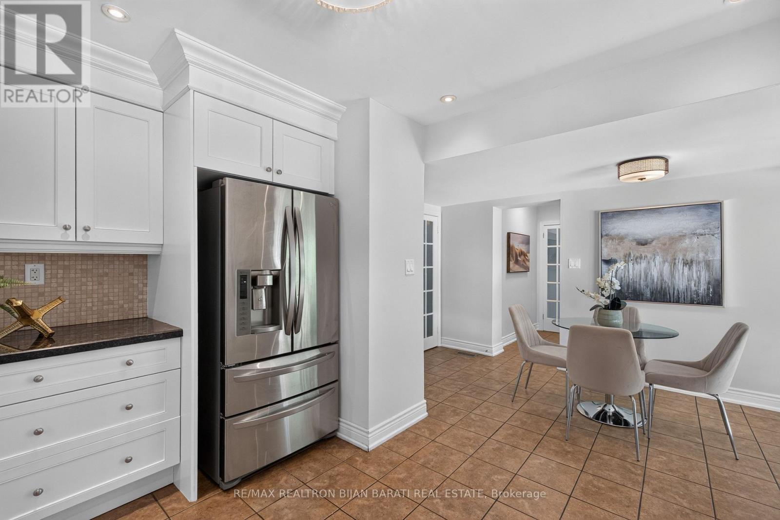 215 GRANDVIEW AVENUE - 14