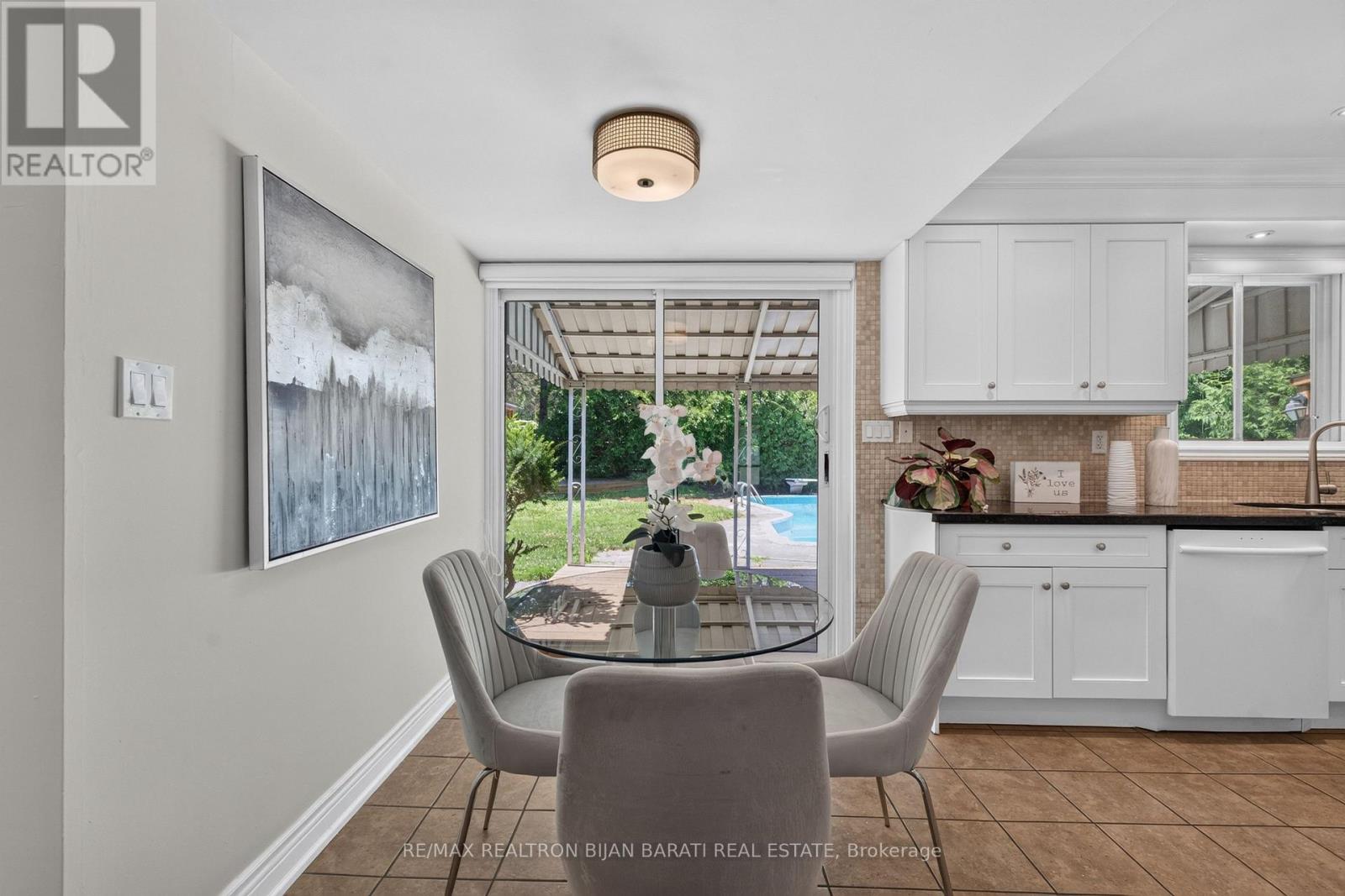 215 GRANDVIEW AVENUE - 21