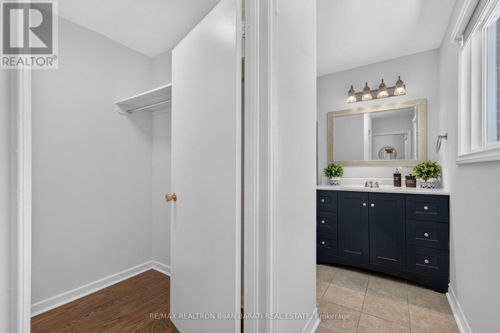 215 GRANDVIEW AVENUE - 28