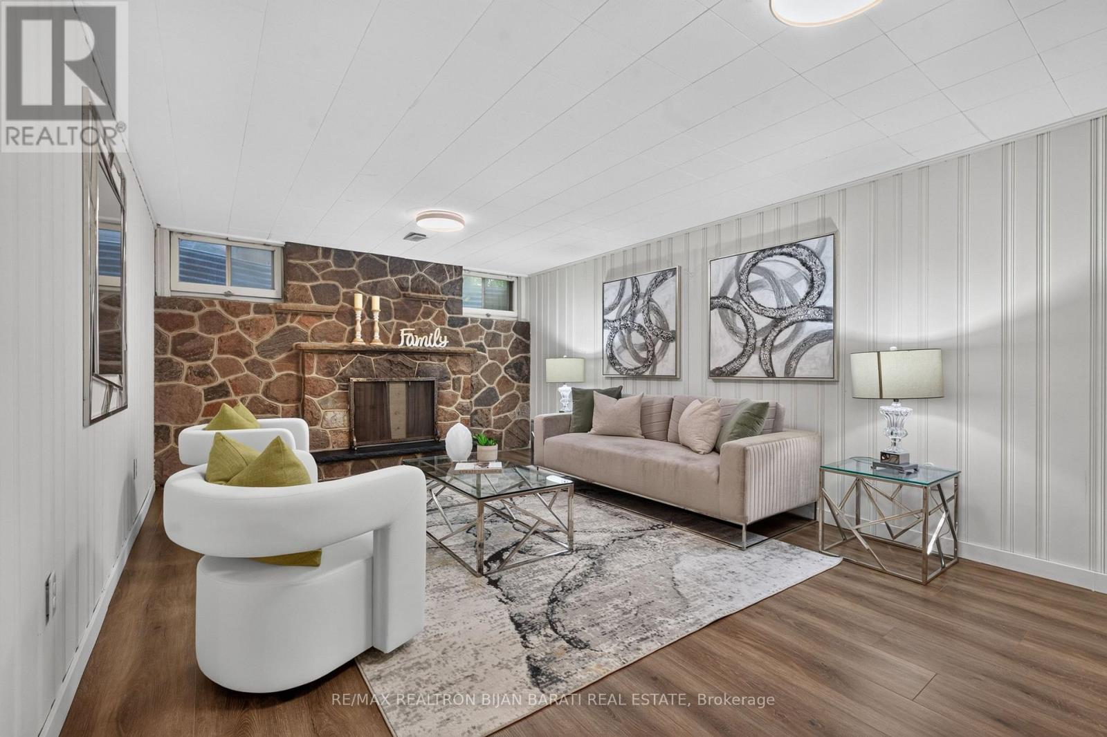 215 GRANDVIEW AVENUE - 36